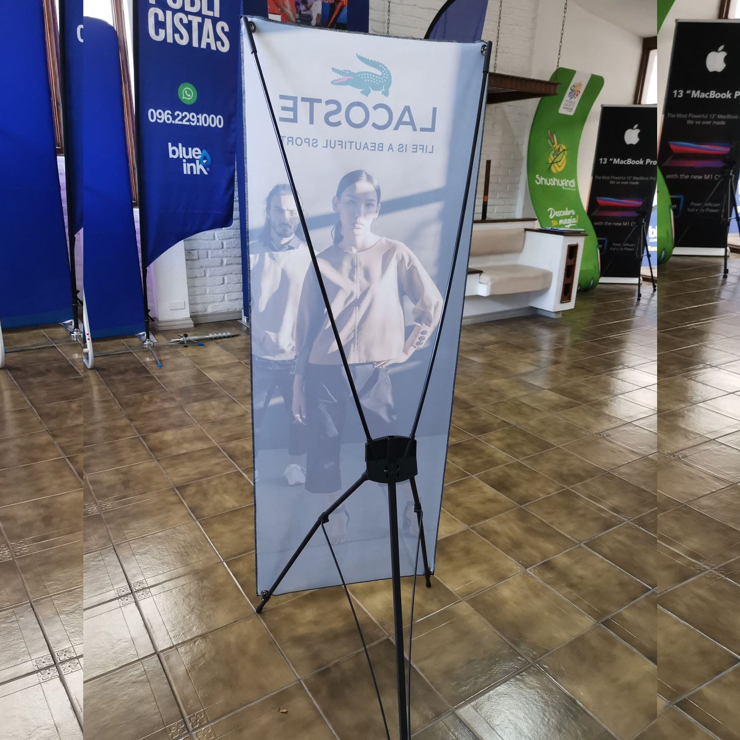 X Display Banner (Indoor)